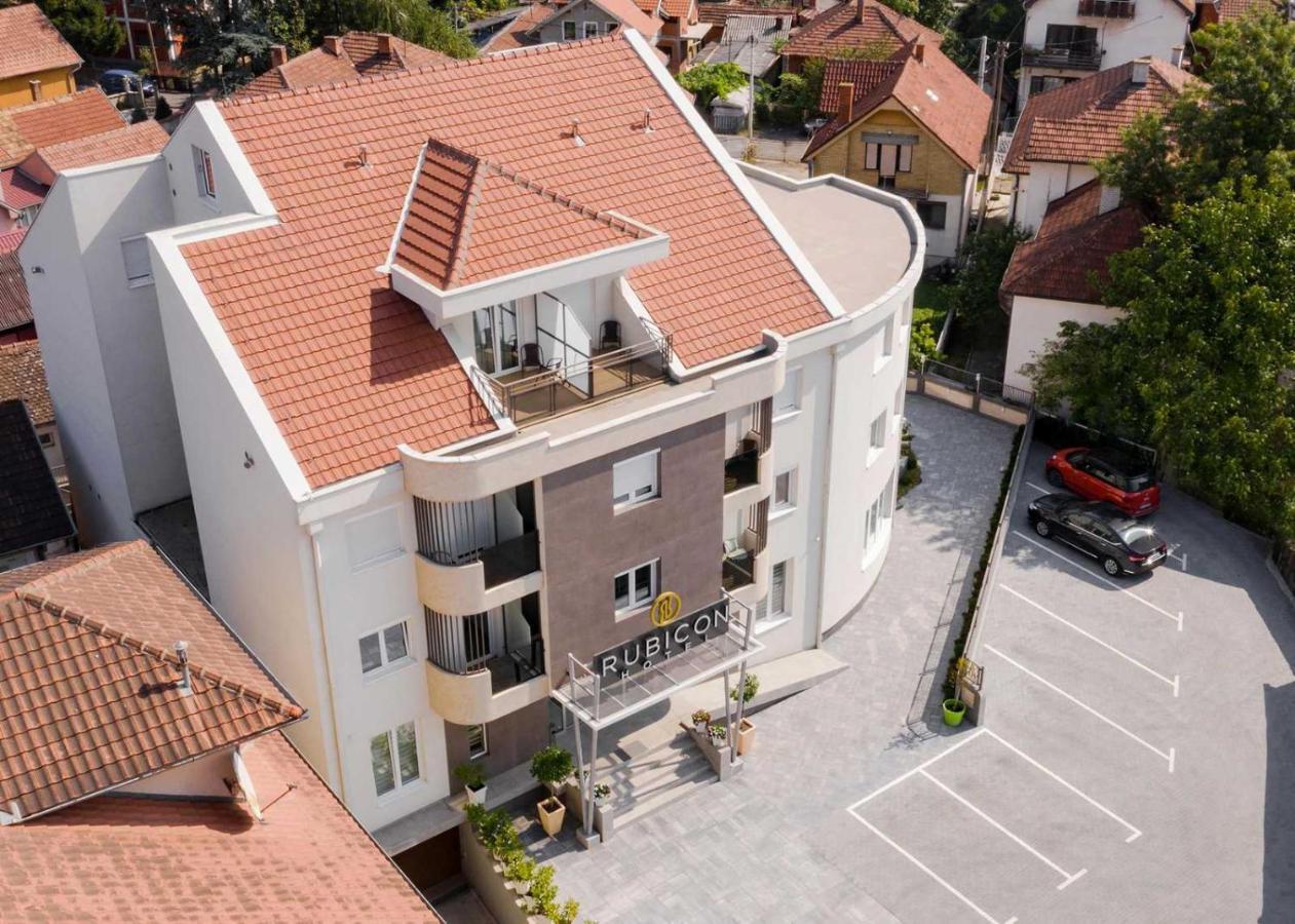 Rubicon Garni Hotel Kragujevac Buitenkant foto