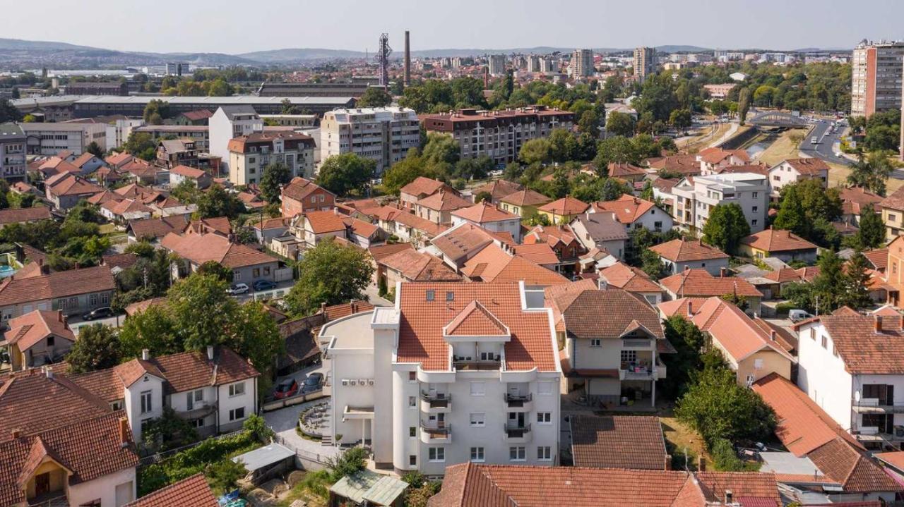 Rubicon Garni Hotel Kragujevac Buitenkant foto