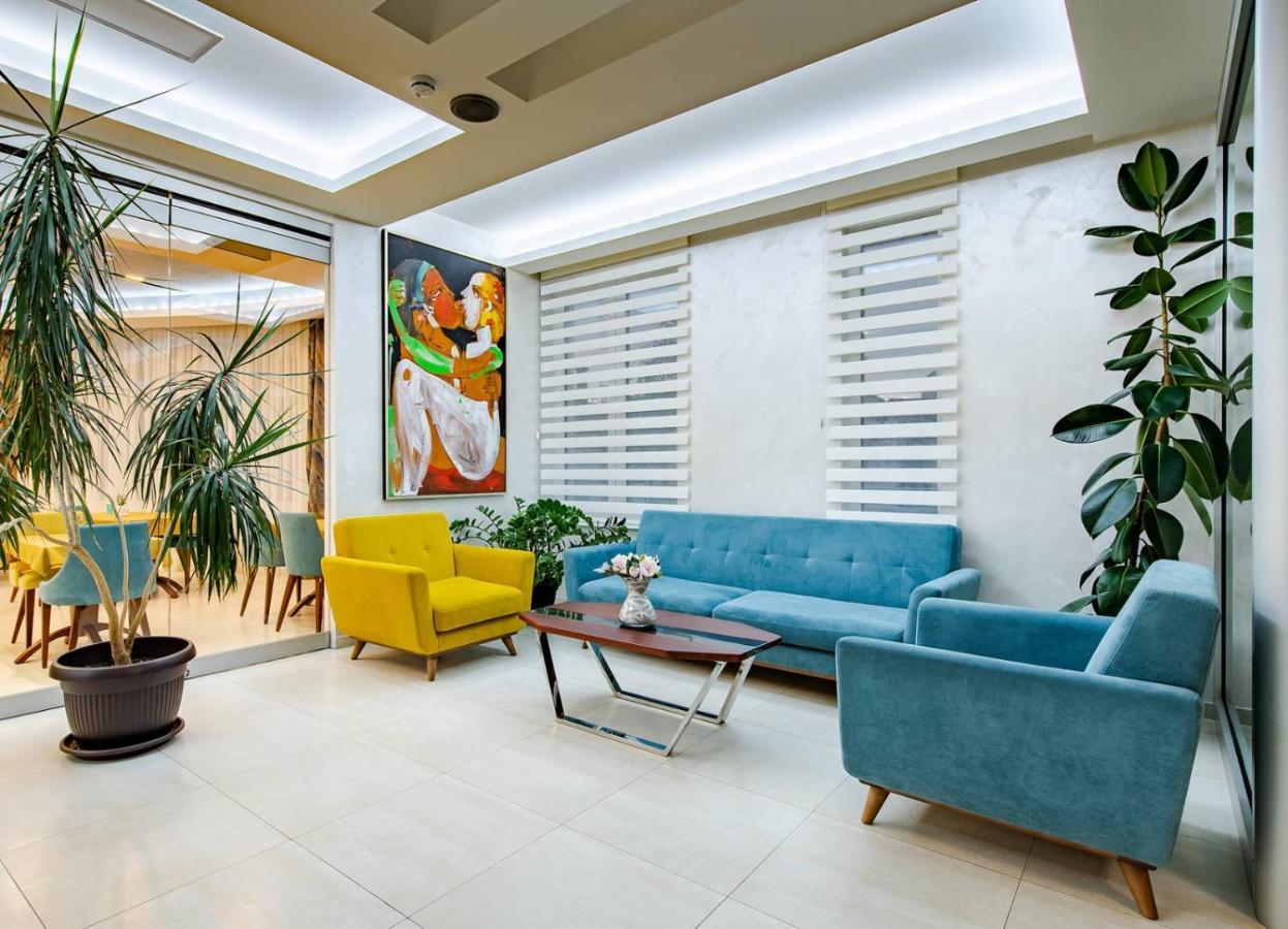 Rubicon Garni Hotel Kragujevac Buitenkant foto