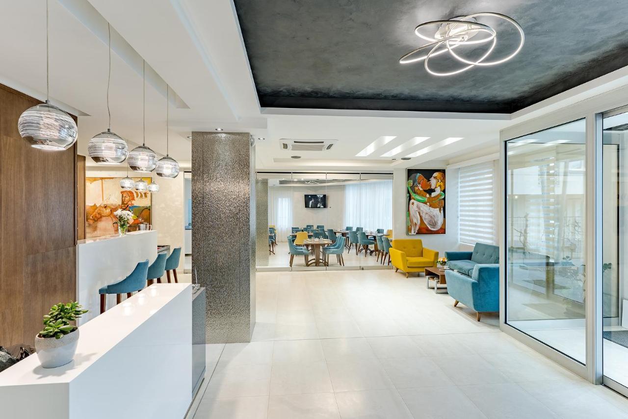 Rubicon Garni Hotel Kragujevac Buitenkant foto